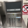PRODUTTORE DI GHIACCIO, CUBETTO PIENO, RAFFREDDATO AD ACQUA, PRODUZIONE 25KG/24H, SERBATOIO DA 4 KG, POTENZA 260 W, ALIMENTAZIONE 230V-1N-50HZ, DIMENSIONI CM. 35,5X40X59H, MARCA BREMA, MODELLO CB 184 W, USATO E REVISIONATO